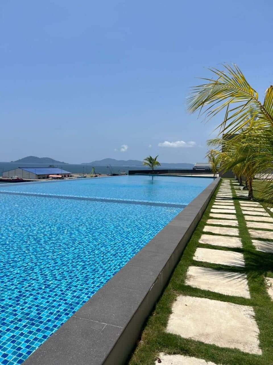 Jesselton Quay Sea View Hotel Kota Kinabalu Luaran gambar